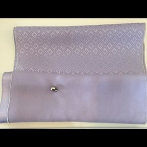 Authentic Gucci scarf Lavender color 💟💟💟