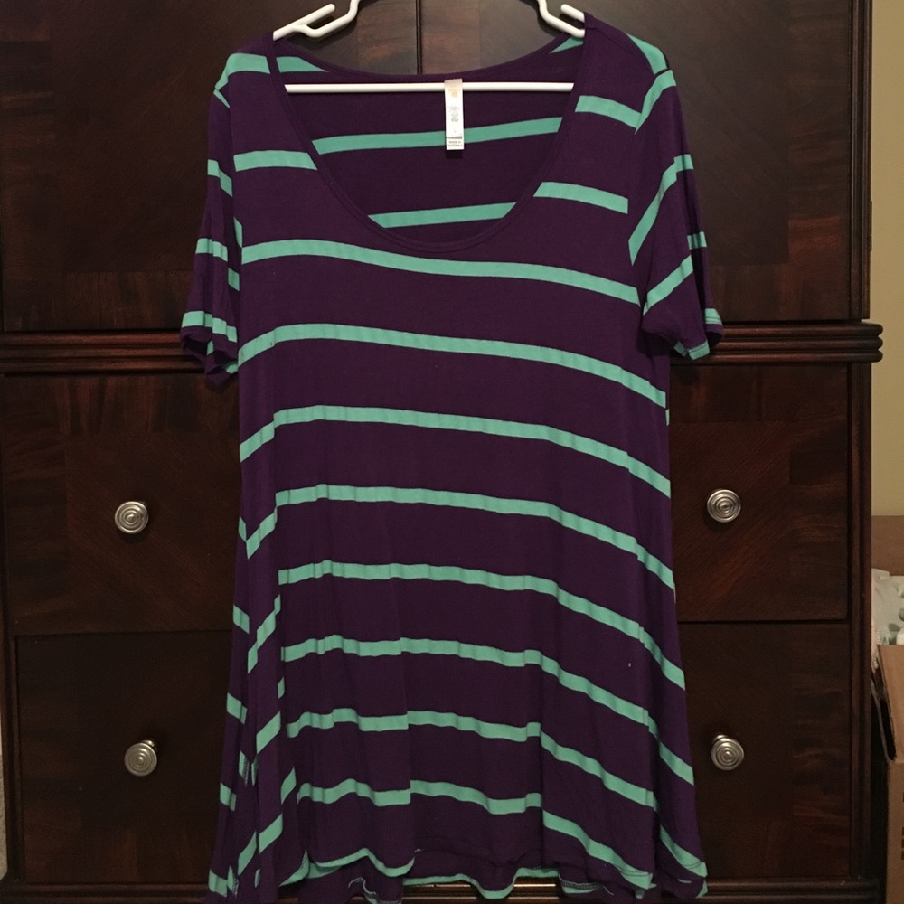 Lularoe perfect tee