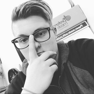 Meet your Posher, Roman