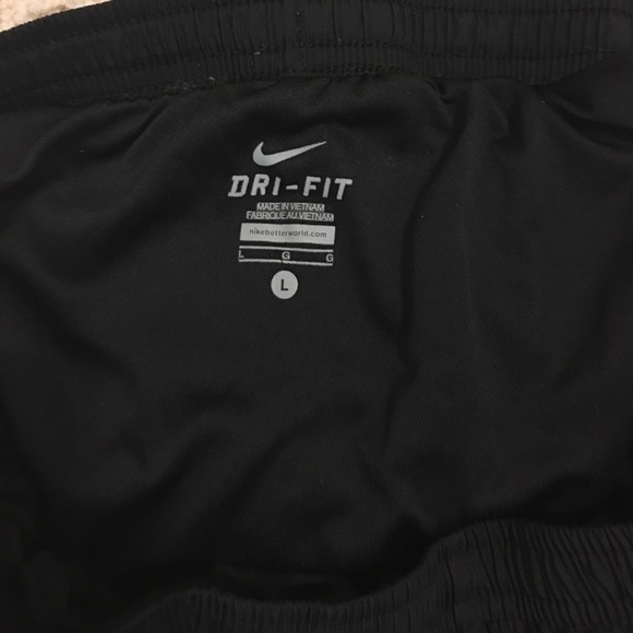 Nike dry fit running shorts - Picture 3 of 3