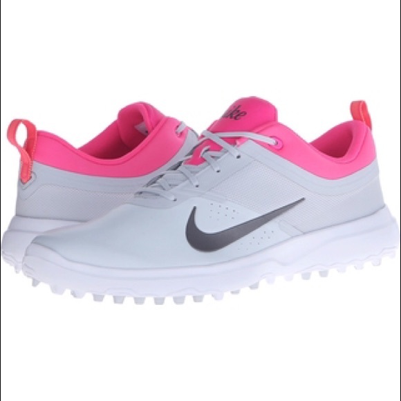nike akamai women's golf shoe