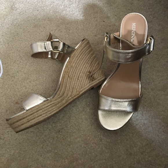 Gold wedges ✨👡💫⭐️ - Picture 2 of 7