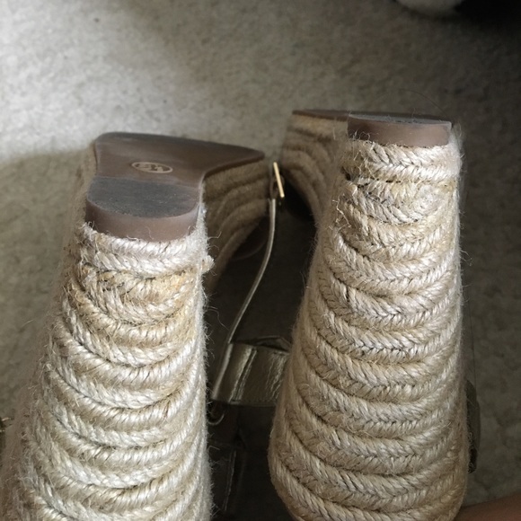 Gold wedges ✨👡💫⭐️ - Picture 6 of 7