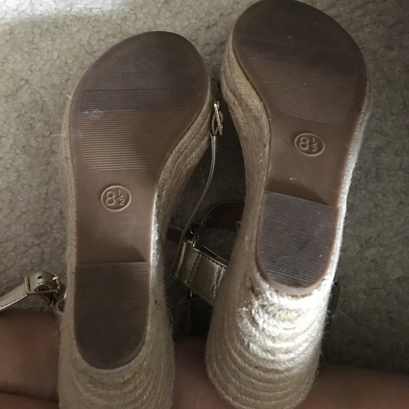 Gold wedges ✨👡💫⭐️ - Picture 7 of 7