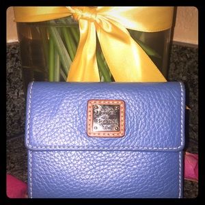 Dooney and Bourke leather small wallet