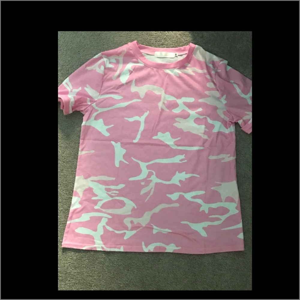 T-shirts - Picture 2 of 3