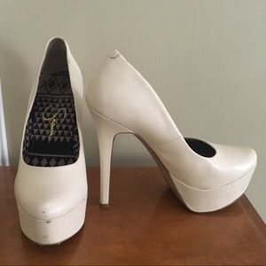 Jessica Simpson Leather Platform Pumps