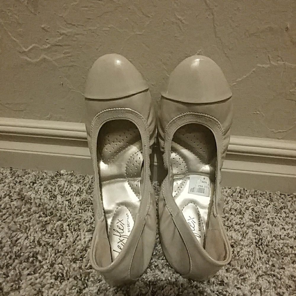 Cream flats