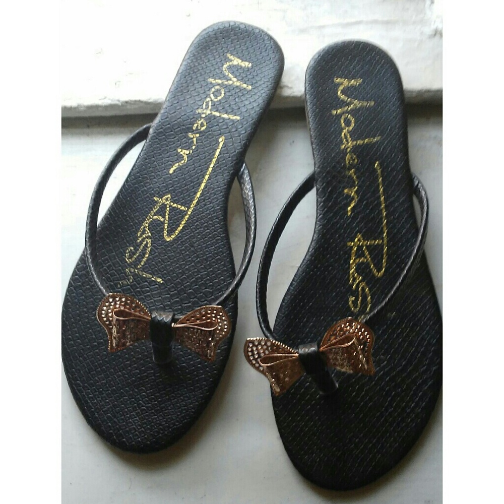 Rose gold metal bow sandals