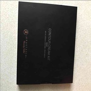Anastasia Beverly Hills cream contour kit 'deep'