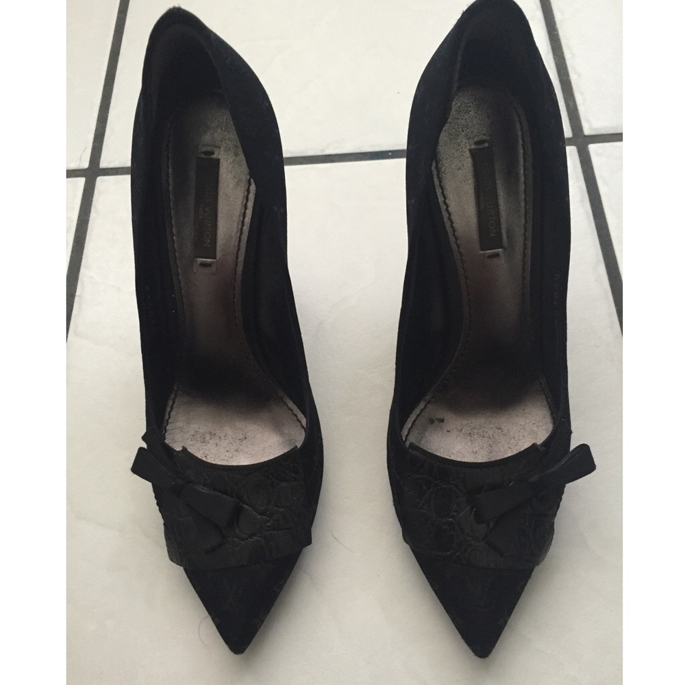 Black Louis Vuitton heels