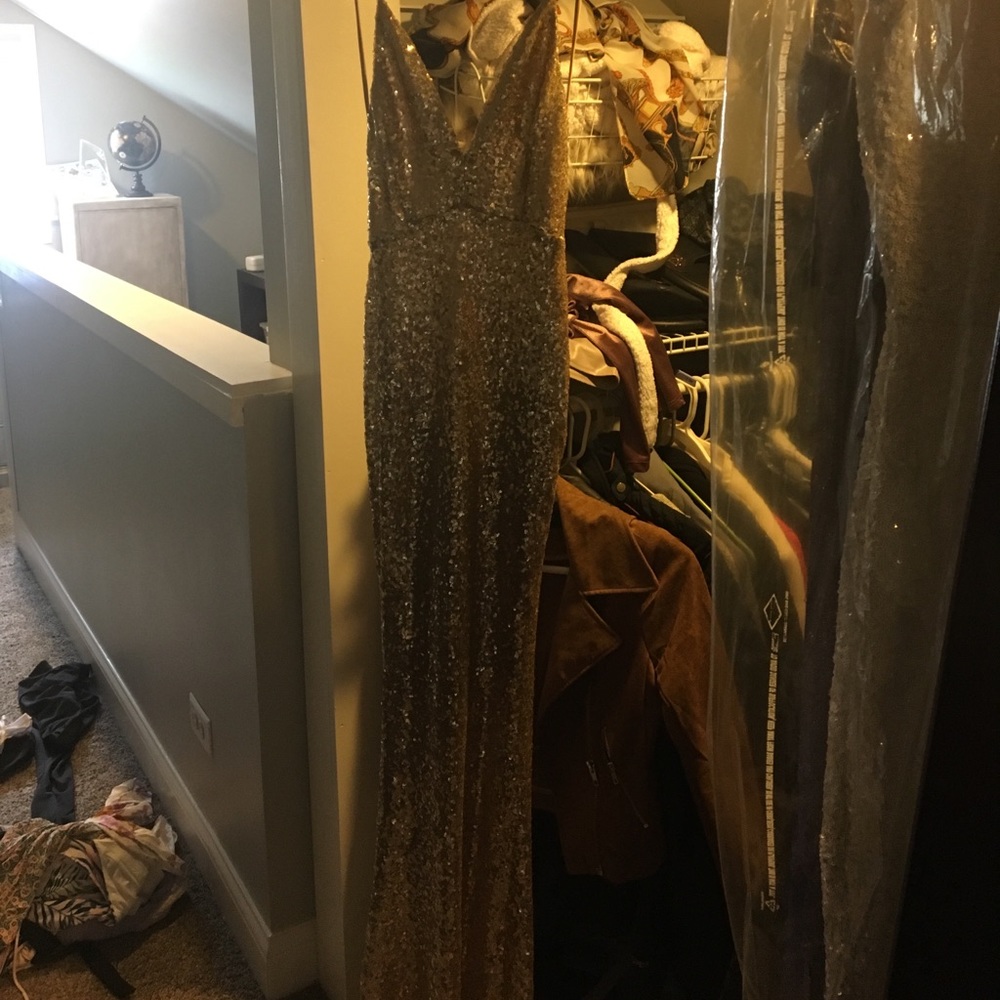 Beautiful gold mermaid gown