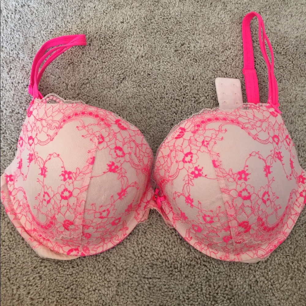 Victoria's Secret pink and cream 36dd bra push up