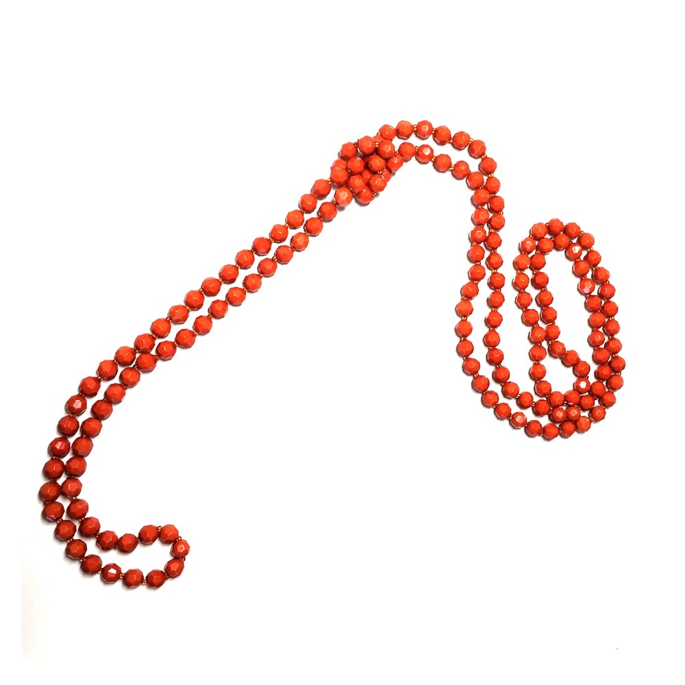 Long red beds necklace