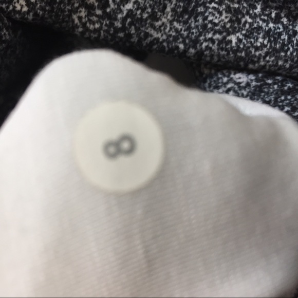 Size 8 Lululemon high rise wunder under pant EUC! - Picture 4 of 4