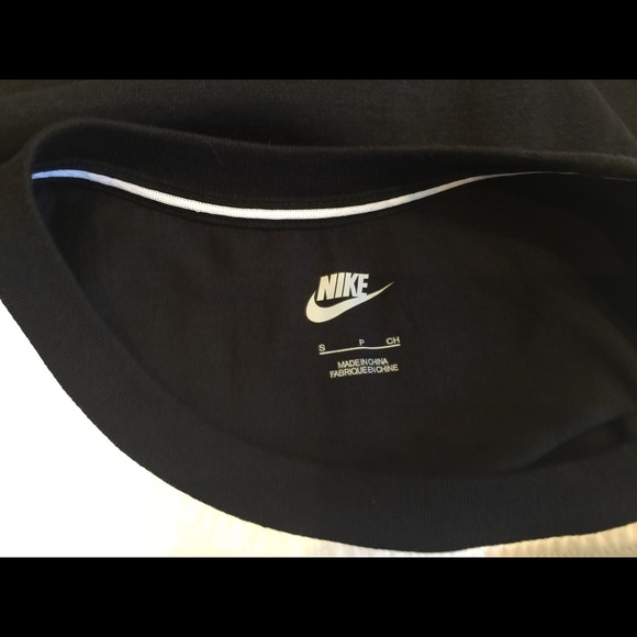 NWOT Nike Workout Shirt - Picture 4 of 4