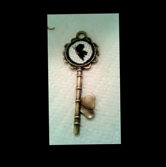 Key pendants - Picture 2 of 3