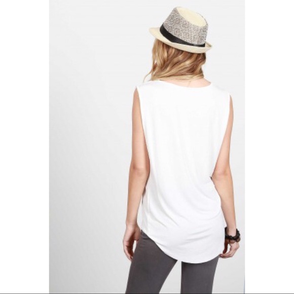 Last Chance Ivory Pocket Muscle Tee - Picture 4 of 6