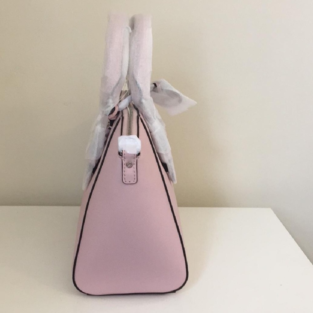 SOLD. Michael Kors Satchel in Blossom Pink! - Picture 3 of 6