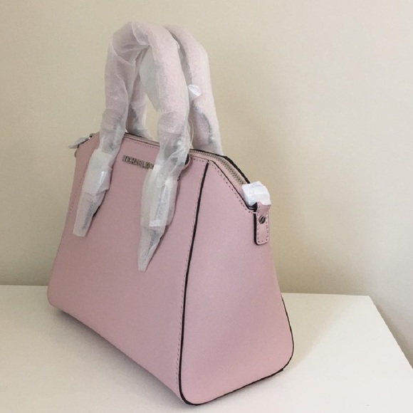 SOLD. Michael Kors Satchel in Blossom Pink! - Picture 2 of 6