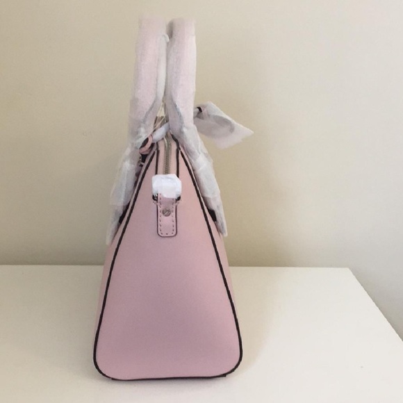 SOLD. Michael Kors Satchel in Blossom Pink! - Picture 3 of 6