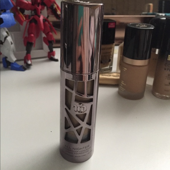 Urban decay all nighter foundation - Picture 1 of 2