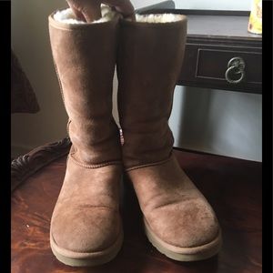 UGG Chestnut Classic Tall