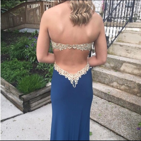 Prom dress - Picture 2 of 4