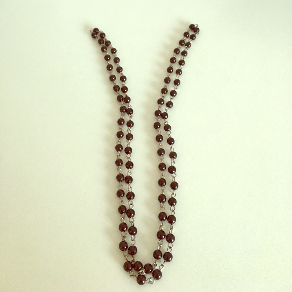 Black beds necklace