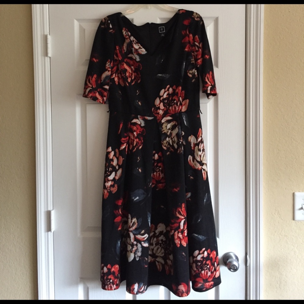 Black Floral Print Marco Pleat Midi Dress