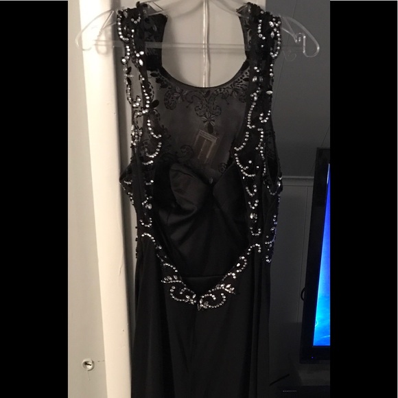 Prom dress - Picture 3 of 3