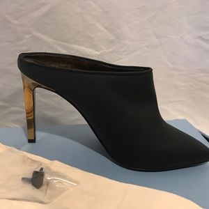 LANVIN AMAZING BLACK AND GOLD HEELS $950 retail