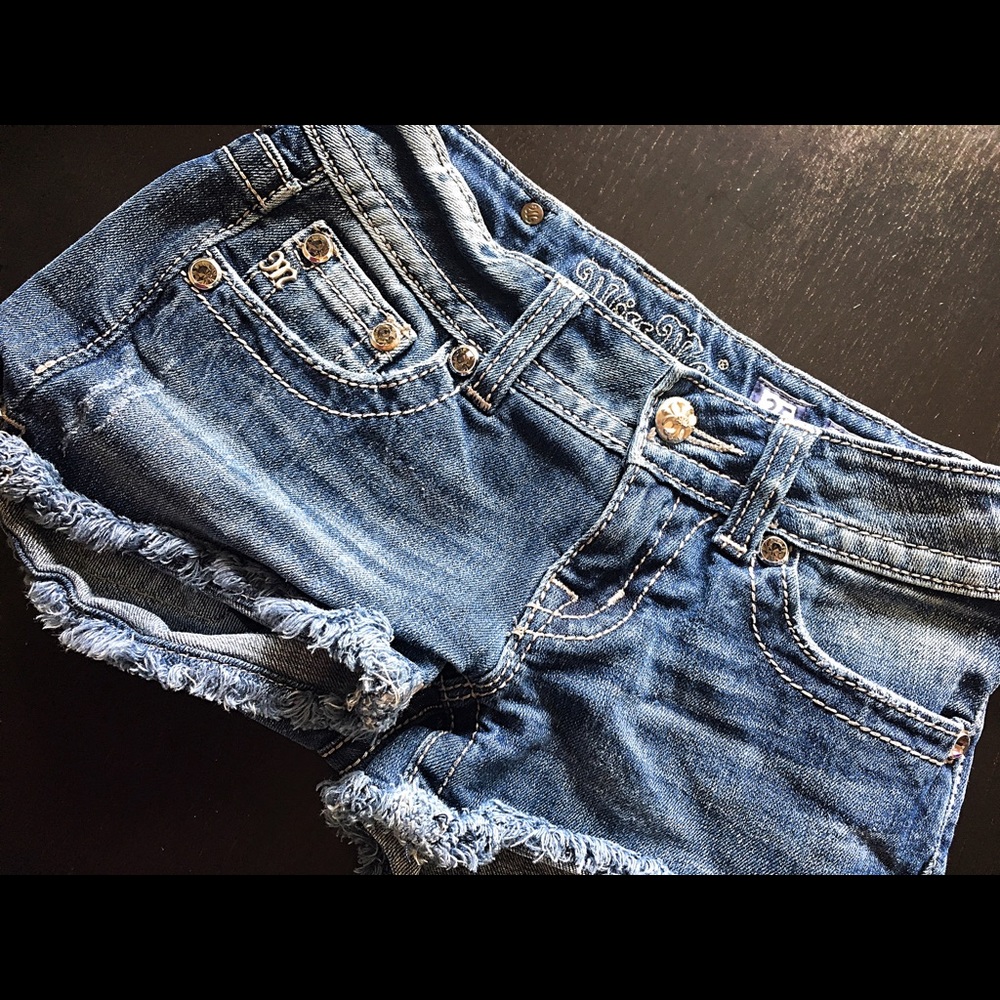 Miss Me Shorts designed excursively for Buckle!! - Picture 3 of 4