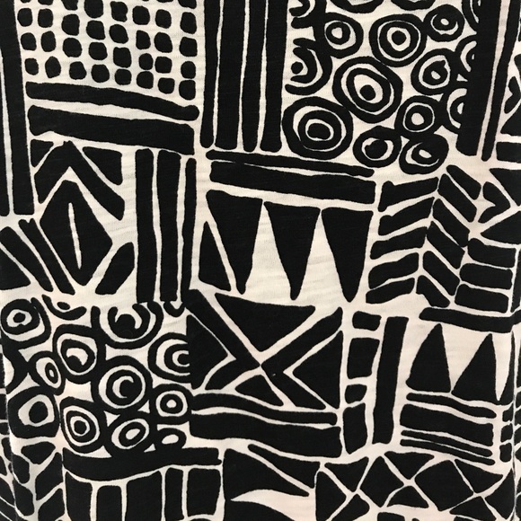 Black and white tribal print tank top - Picture 2 of 2