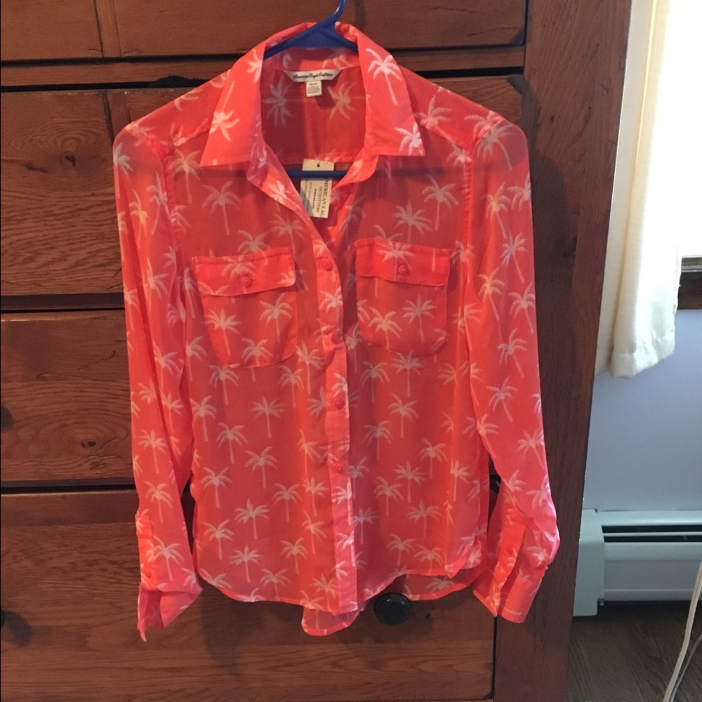 Sheer American eagle top NWT XS