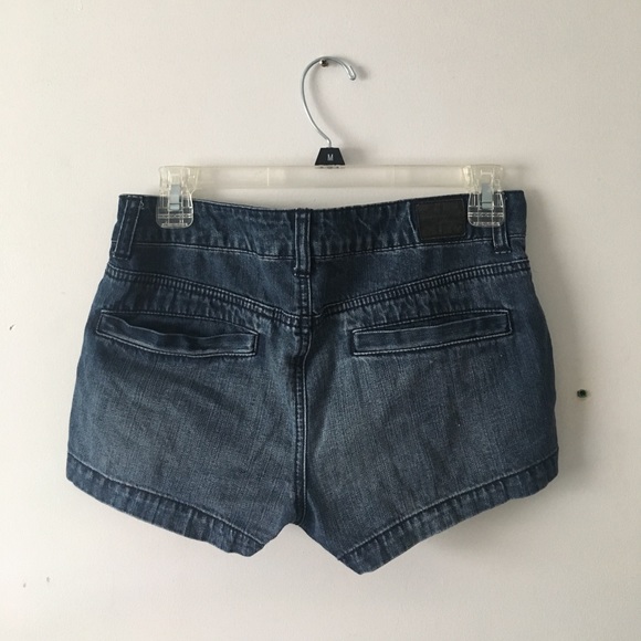 Shorts - Picture 2 of 4