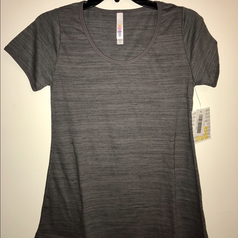 *NWT* Heathered Gray Lularoe Classic T - Picture 1 of 2