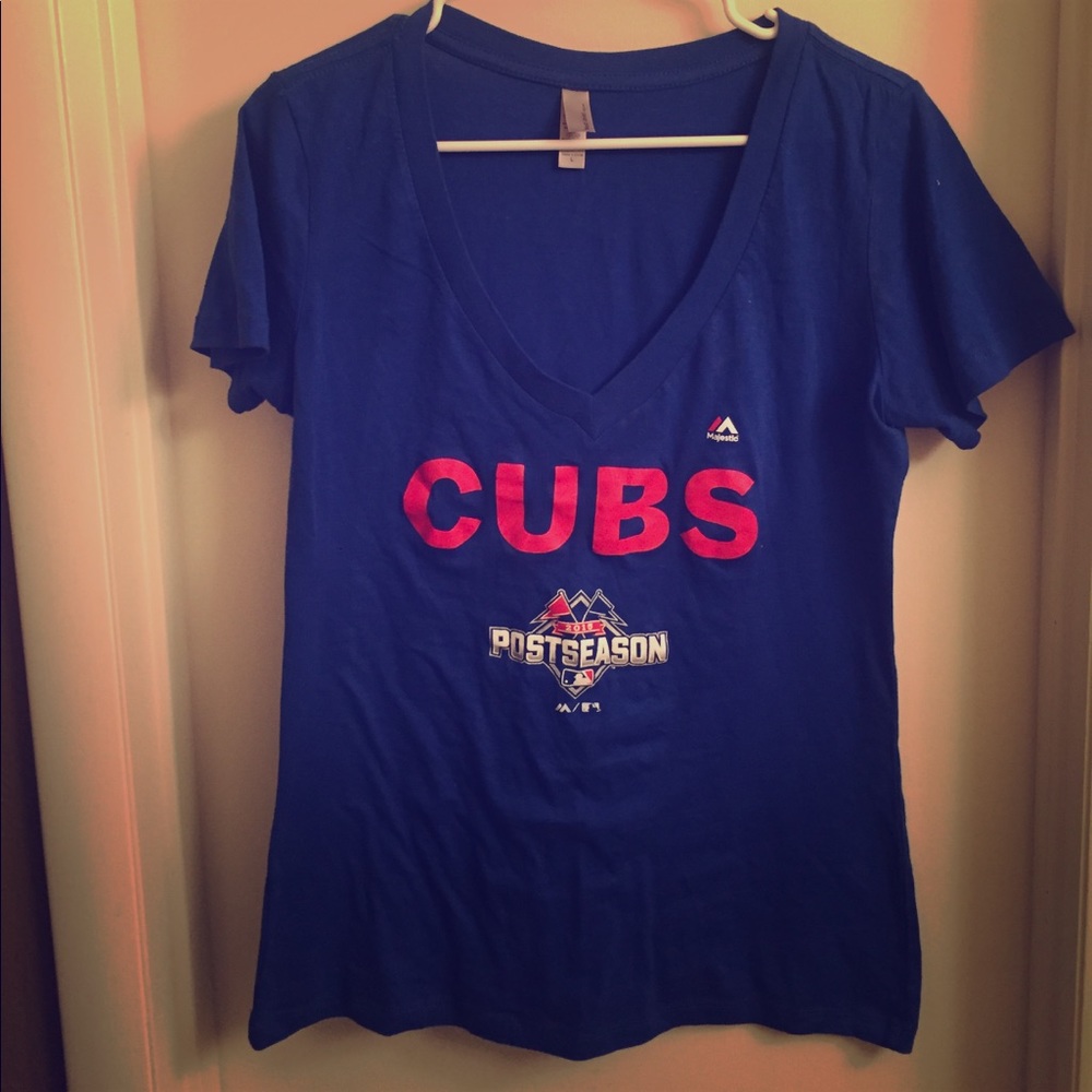 ⚾️Chicago Cubs Deep-Vee T-Shirt⚾️