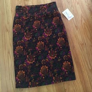 NWT Lularoe Cassie skirt.