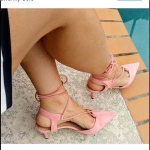 New with box pura Lopez kitten heal