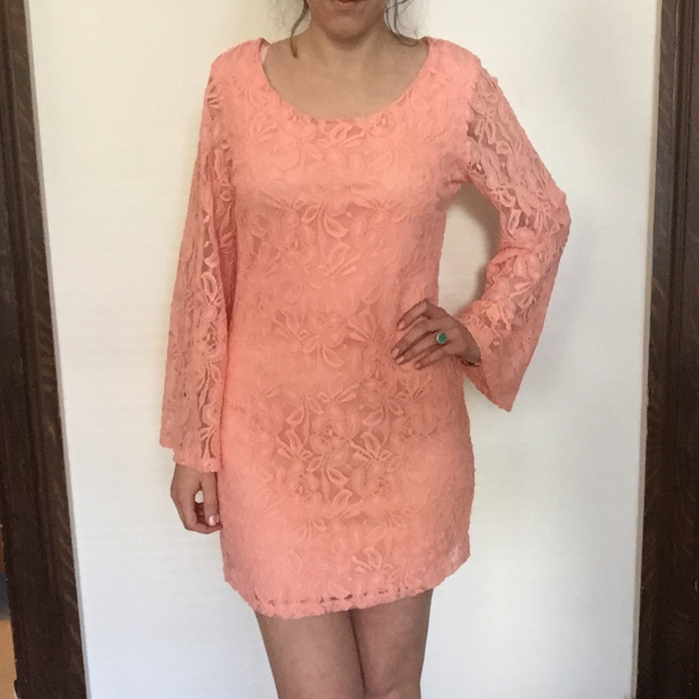 🌸 3 for $10 // Lace mini dress with bell sleeves
