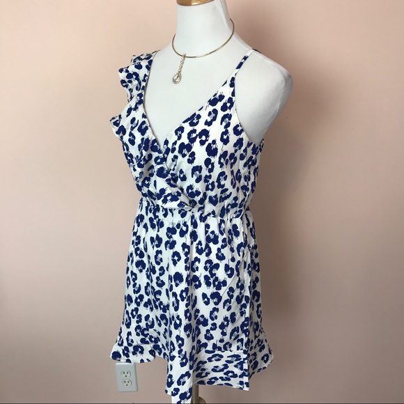 ⭐️CLEARANCE⭐️ Ivory & Royal Blue Dress - Picture 6 of 8