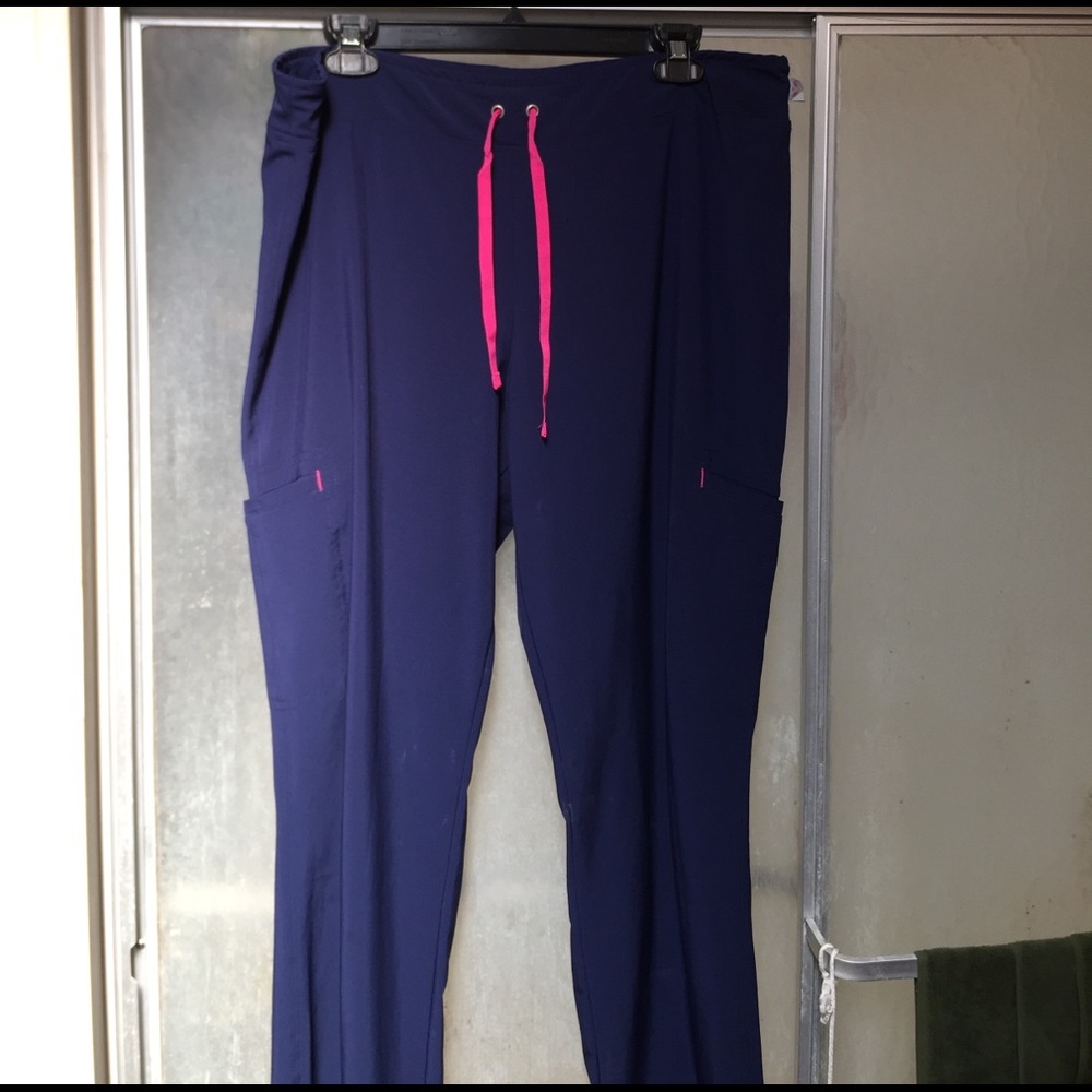 Smitten scrub pants