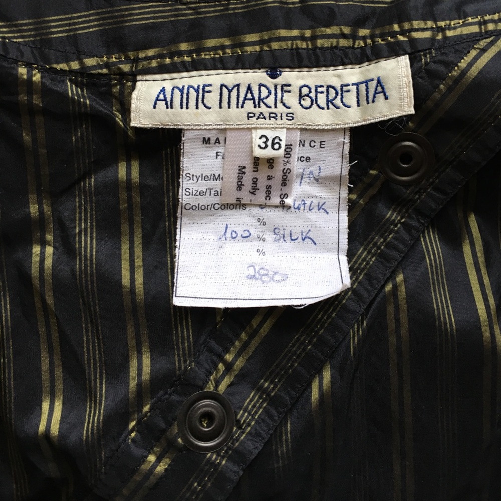 Unique French multi snap kimono style top!