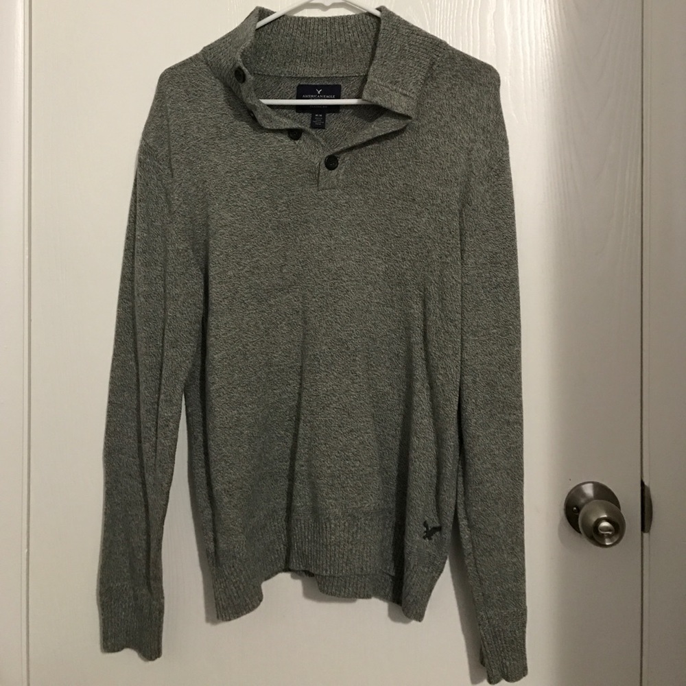 Medium American Eagle Sweater