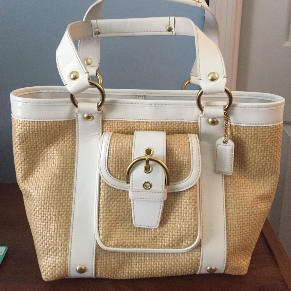 SALE!! Coach Straw Purse ☀️🌊