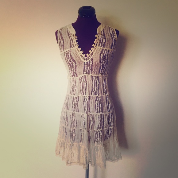 Free People Dresses & Skirts - Free People Lace Mini Dress Cover Up XS