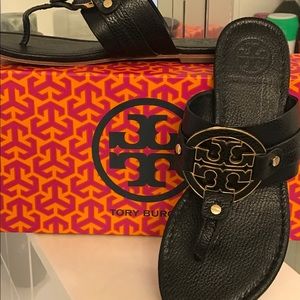 Tory Burch | Amanda flat thong sandals ❤️ size 8
