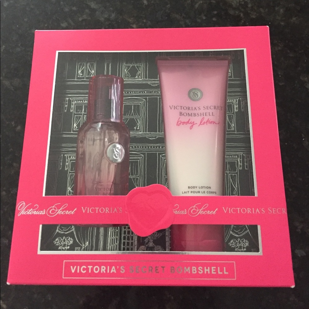 Victoria Secret Bombshell perfume and lotion