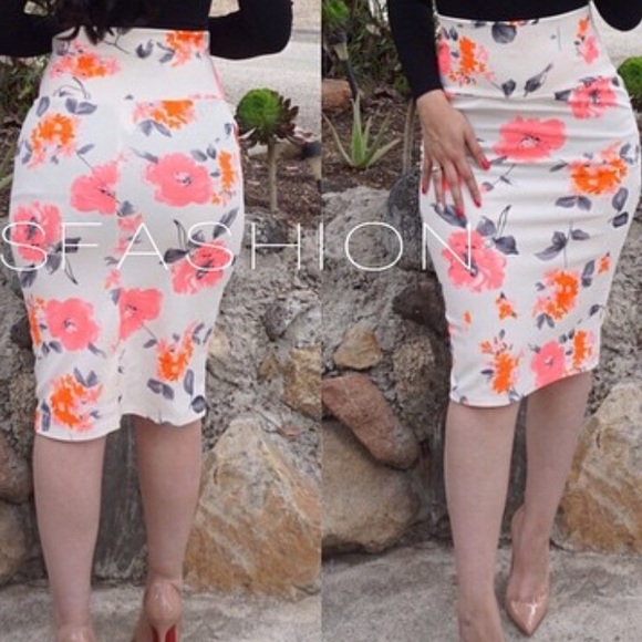 MIDI Floral skirt-large - Picture 3 of 3